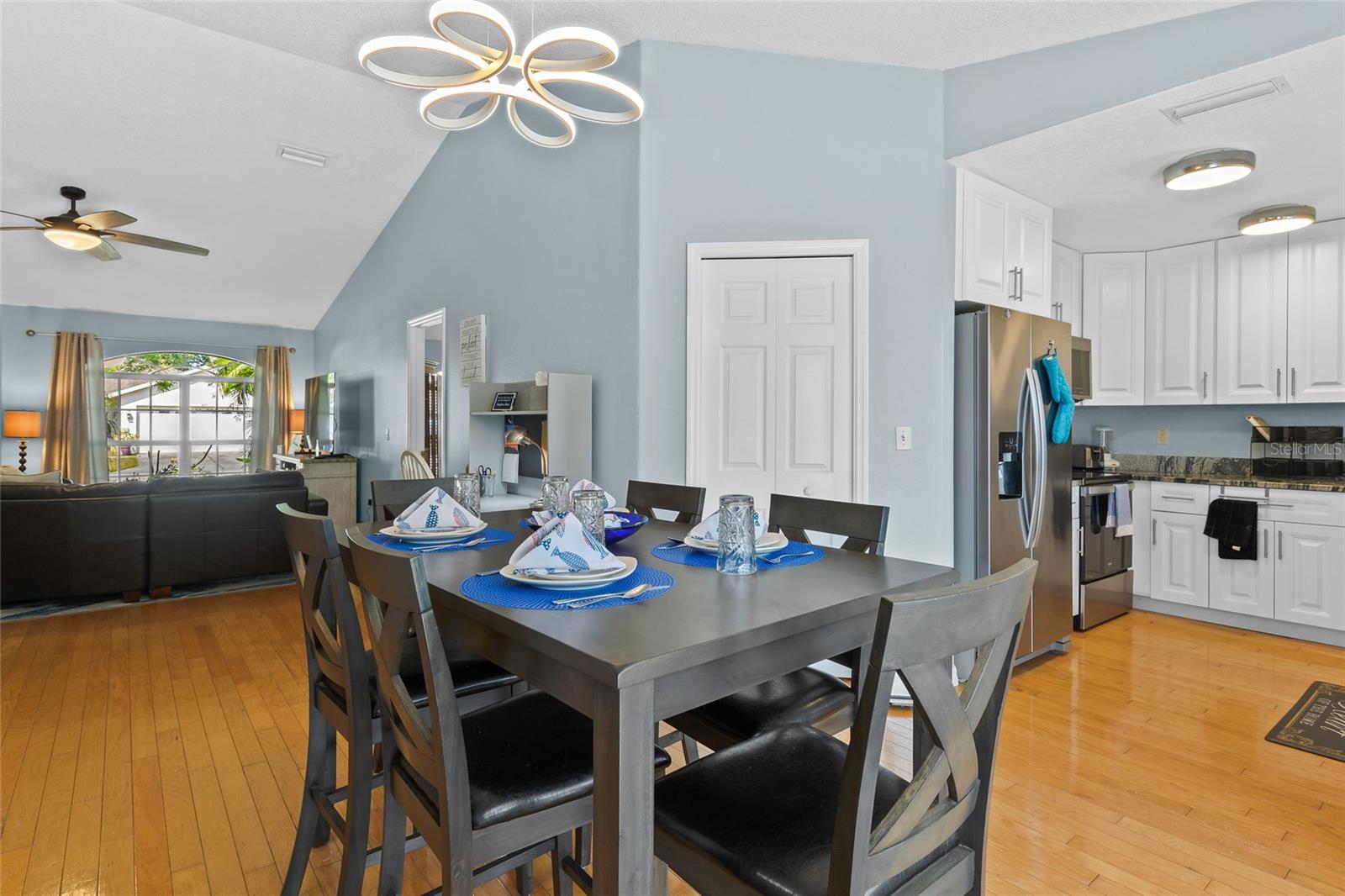 Image 15 of 37 For 2718 Feiffer Circle