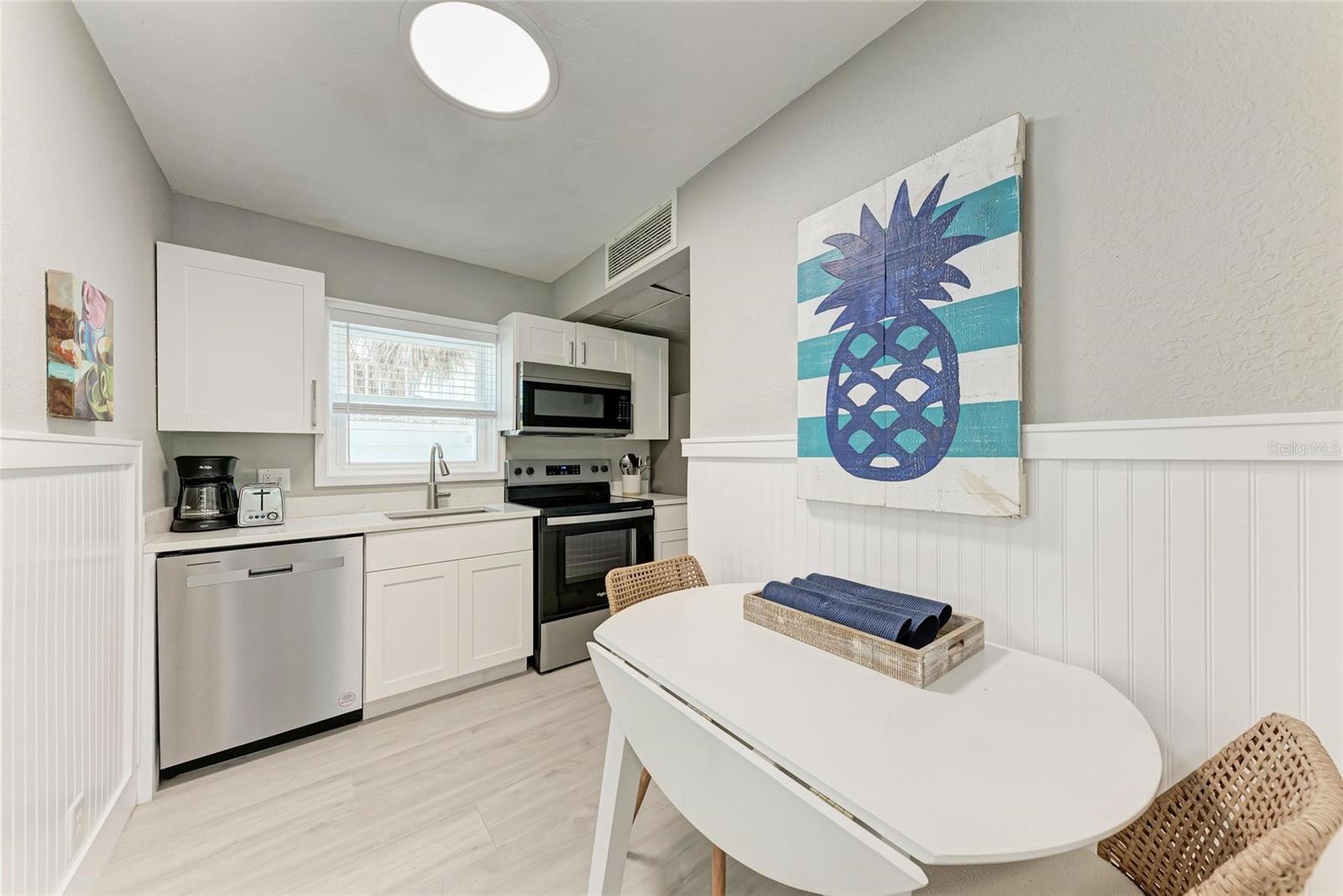 Image 11 of 34 For 101 25th Street N 1