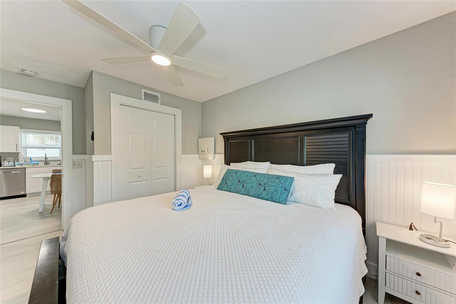 Image 21 of 34 For 101 25th Street N 1