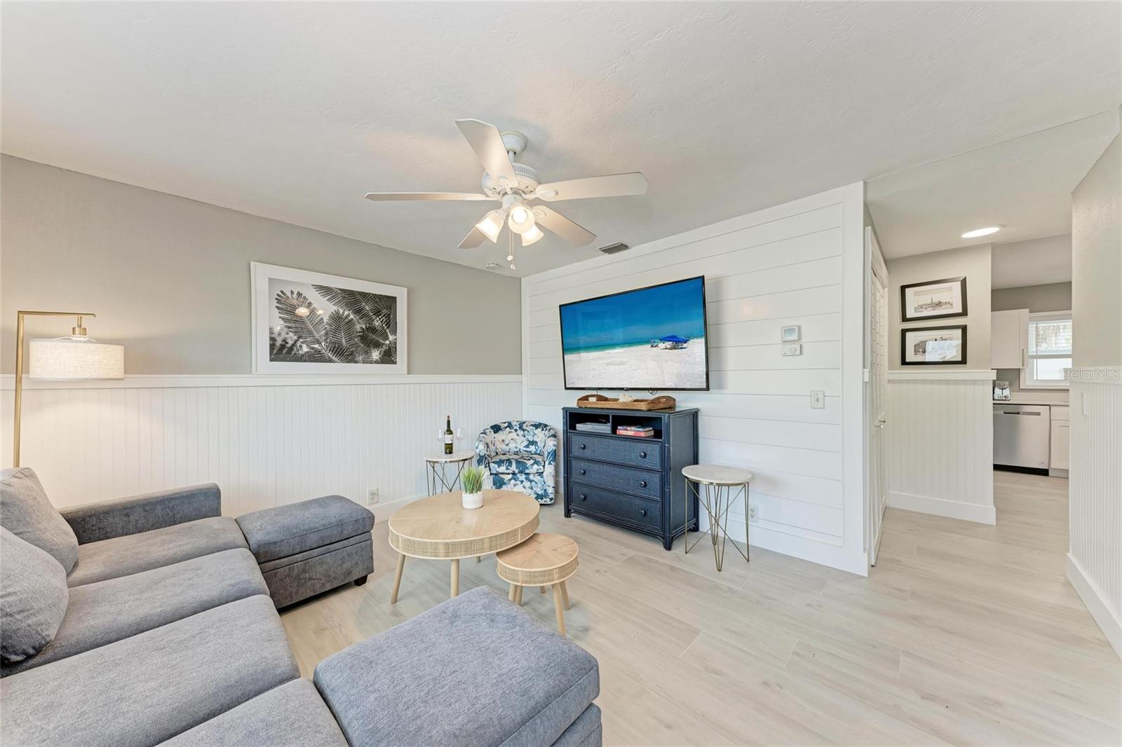 Image 6 of 34 For 101 25th Street N 1