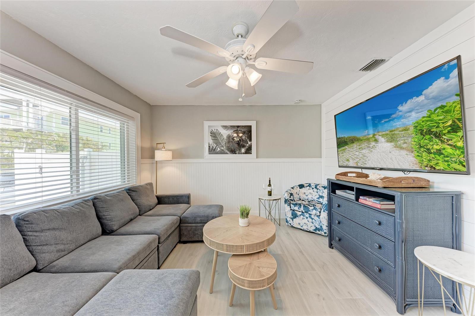 Image 7 of 34 For 101 25th Street N 1