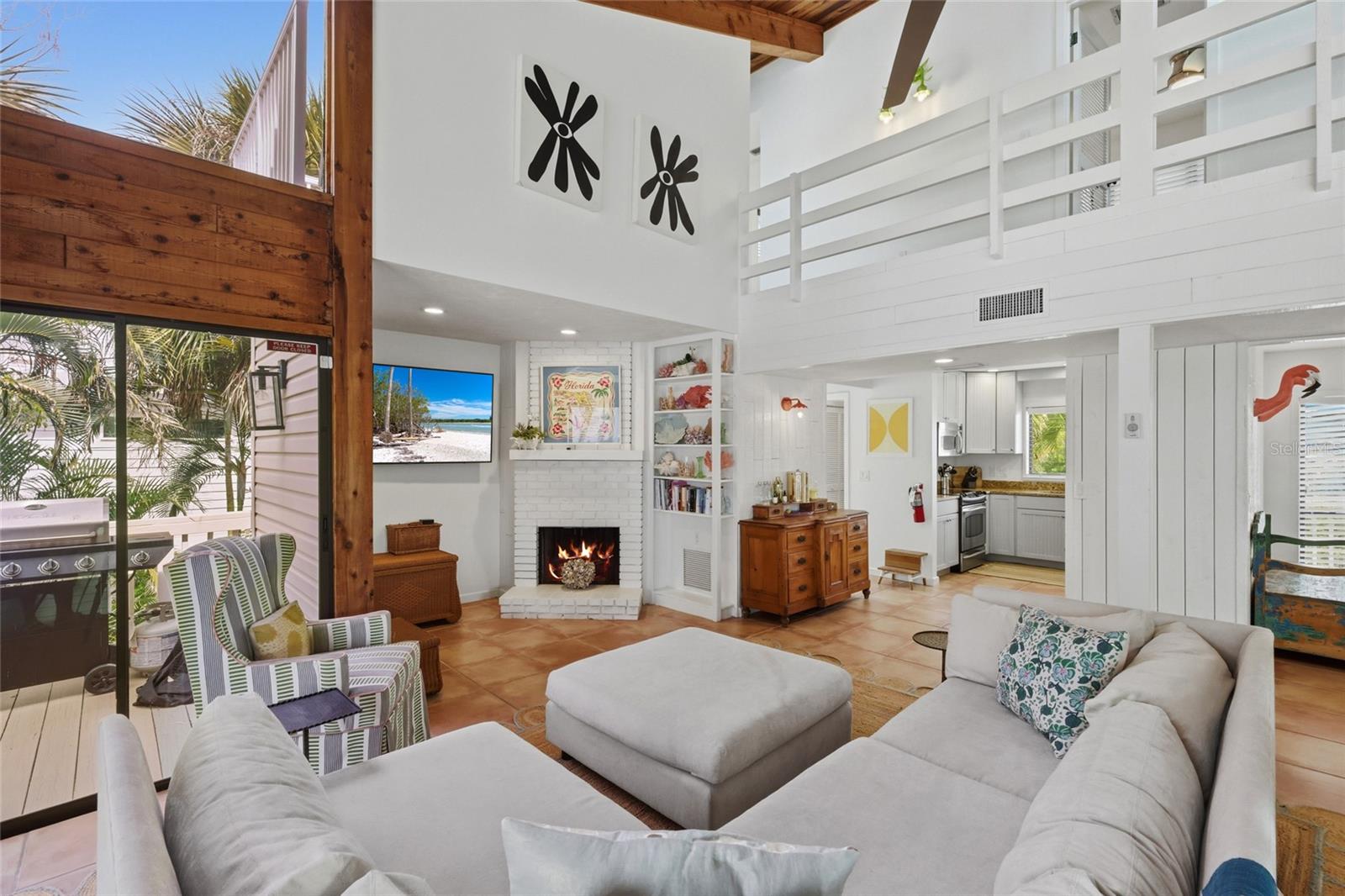 Image 10 of 44 For 727 Jacaranda Road