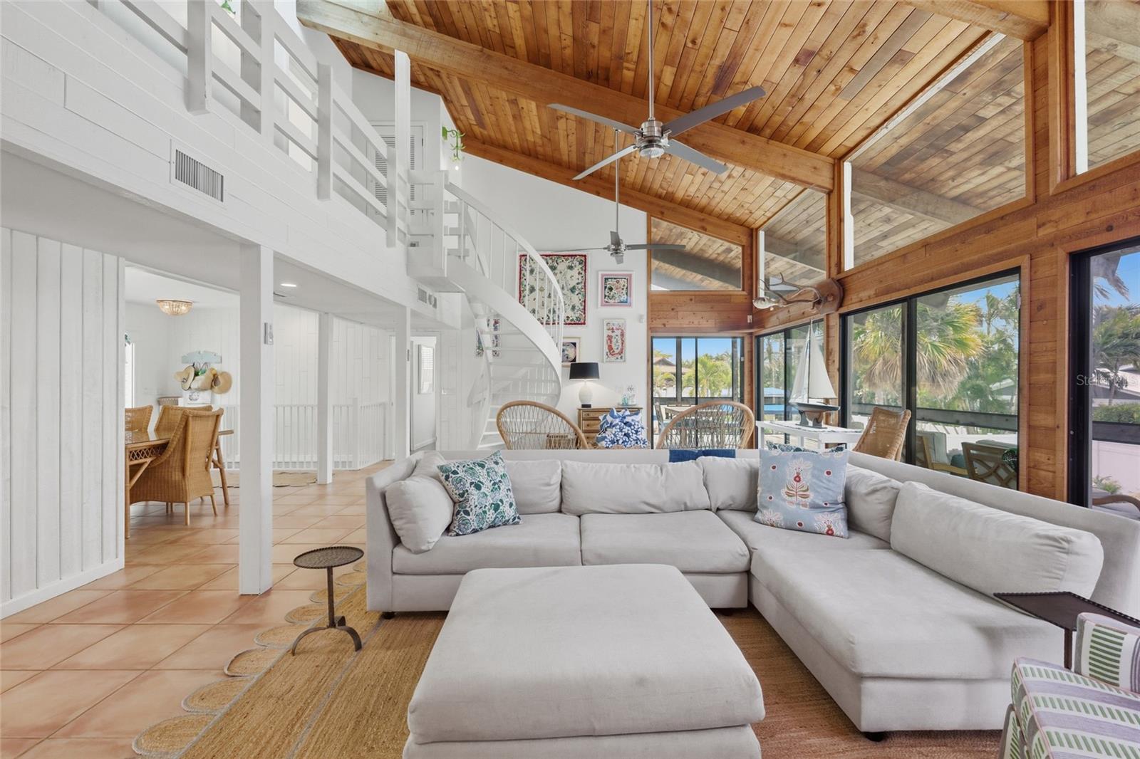 Image 11 of 44 For 727 Jacaranda Road