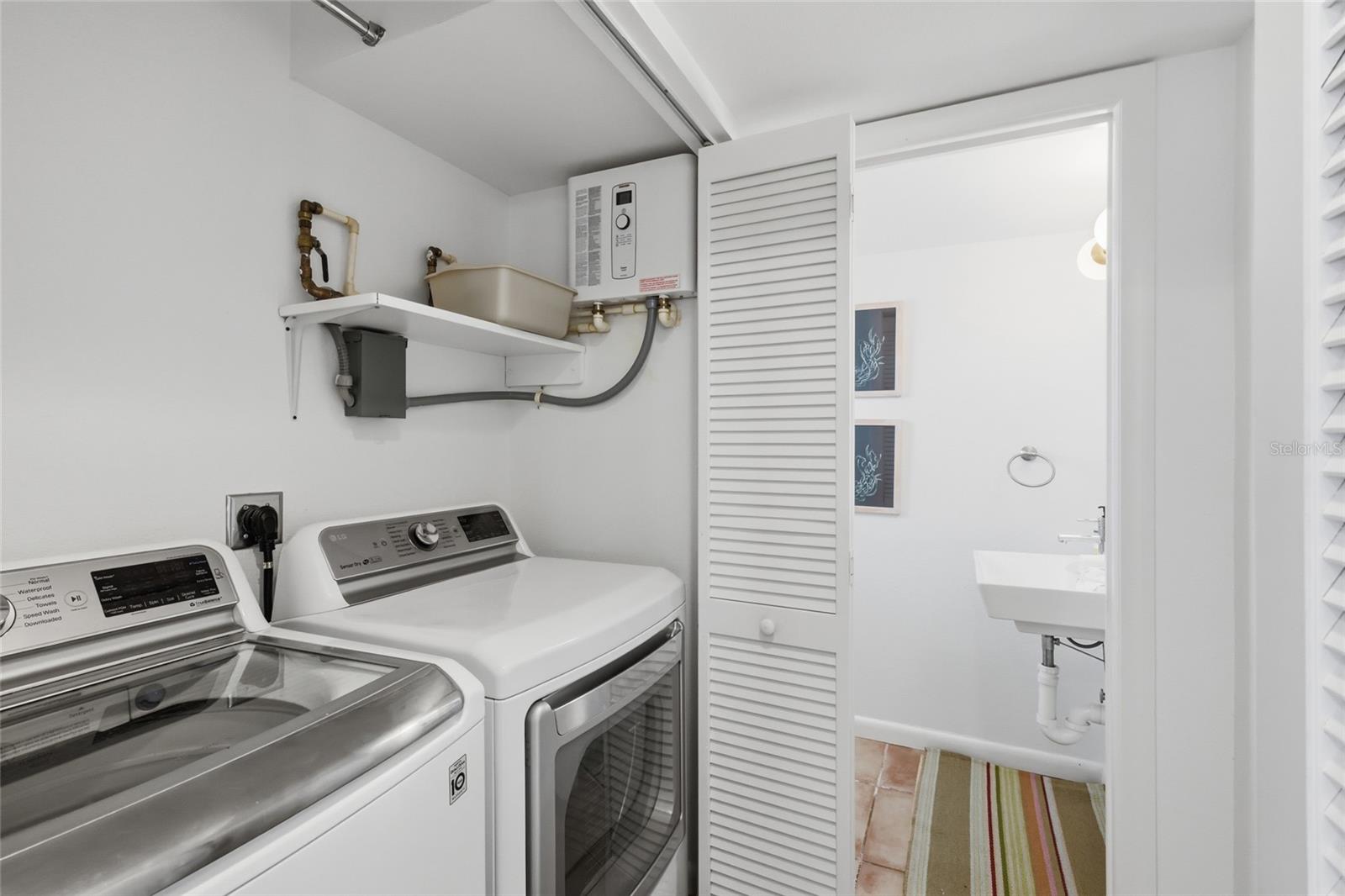 Image 18 of 44 For 727 Jacaranda Road