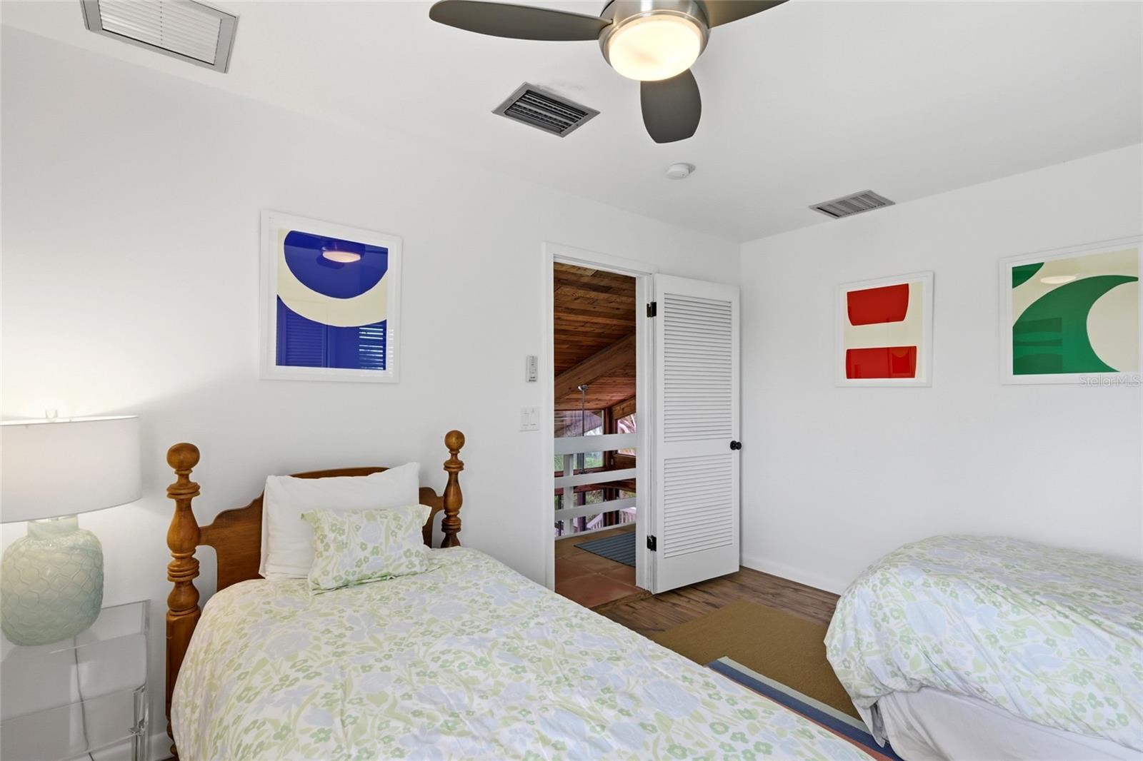 Image 26 of 44 For 727 Jacaranda Road