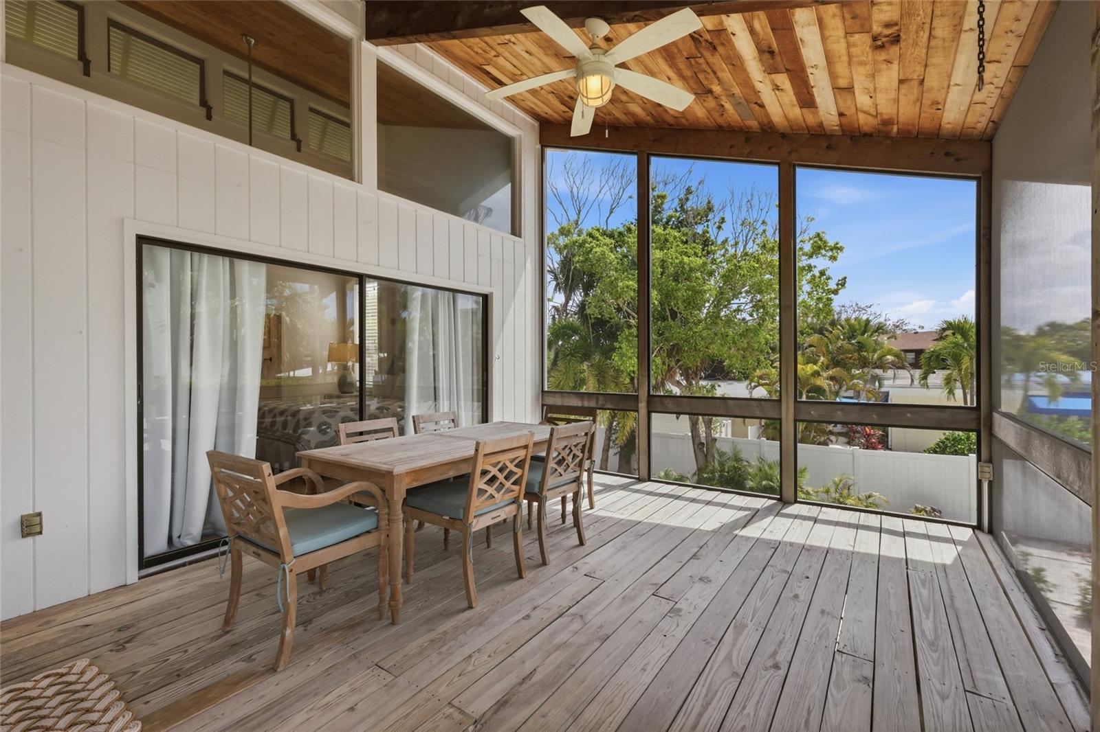 Image 31 of 44 For 727 Jacaranda Road