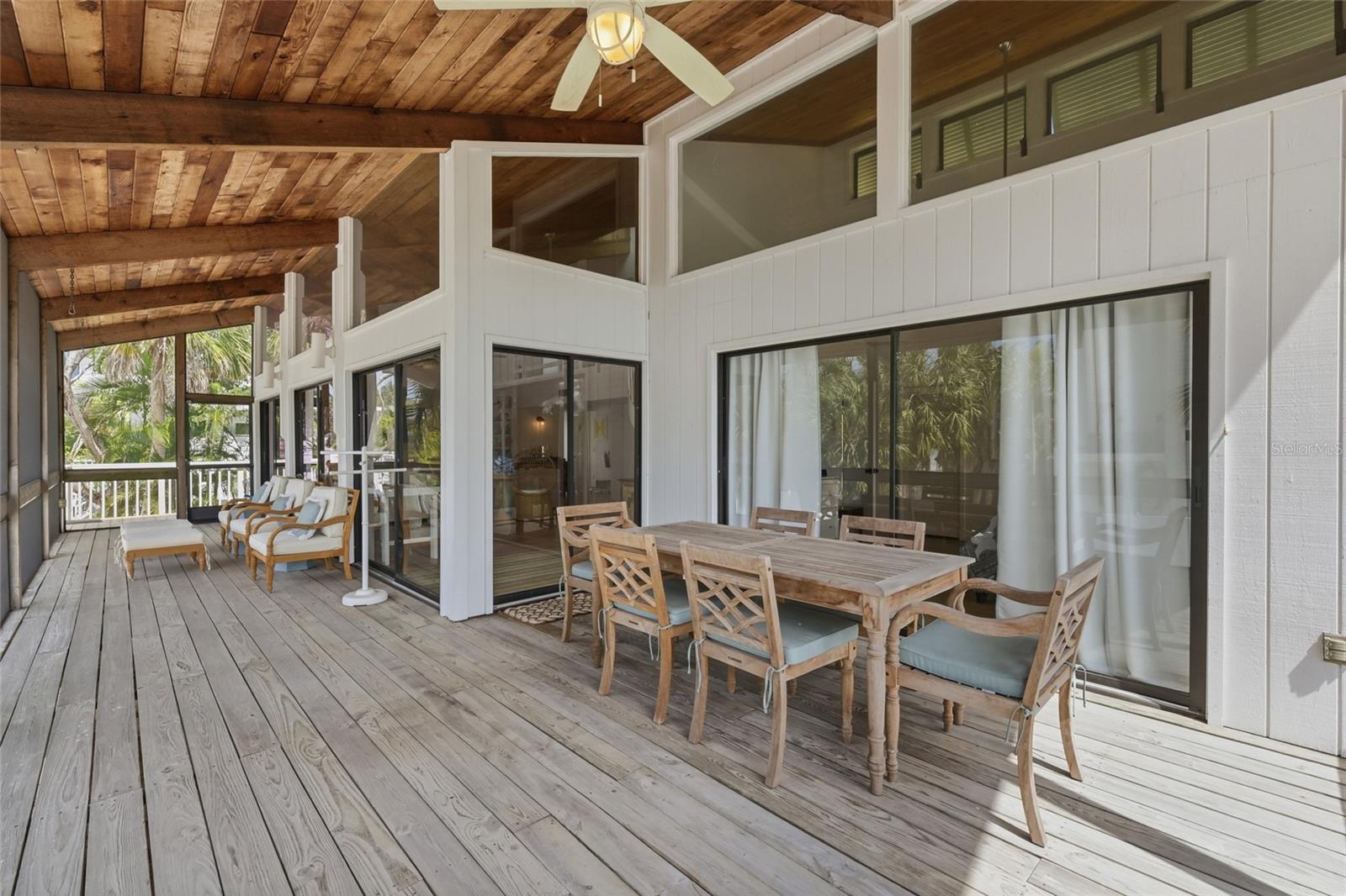 Image 32 of 44 For 727 Jacaranda Road