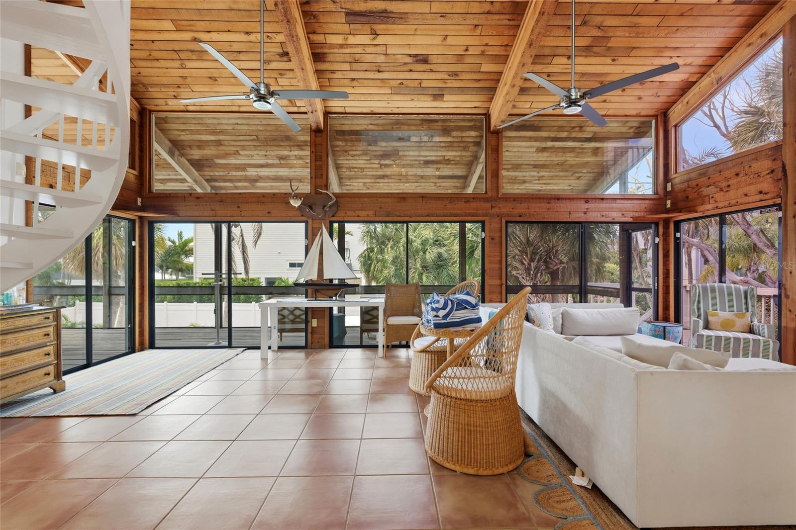 Image 6 of 44 For 727 Jacaranda Road