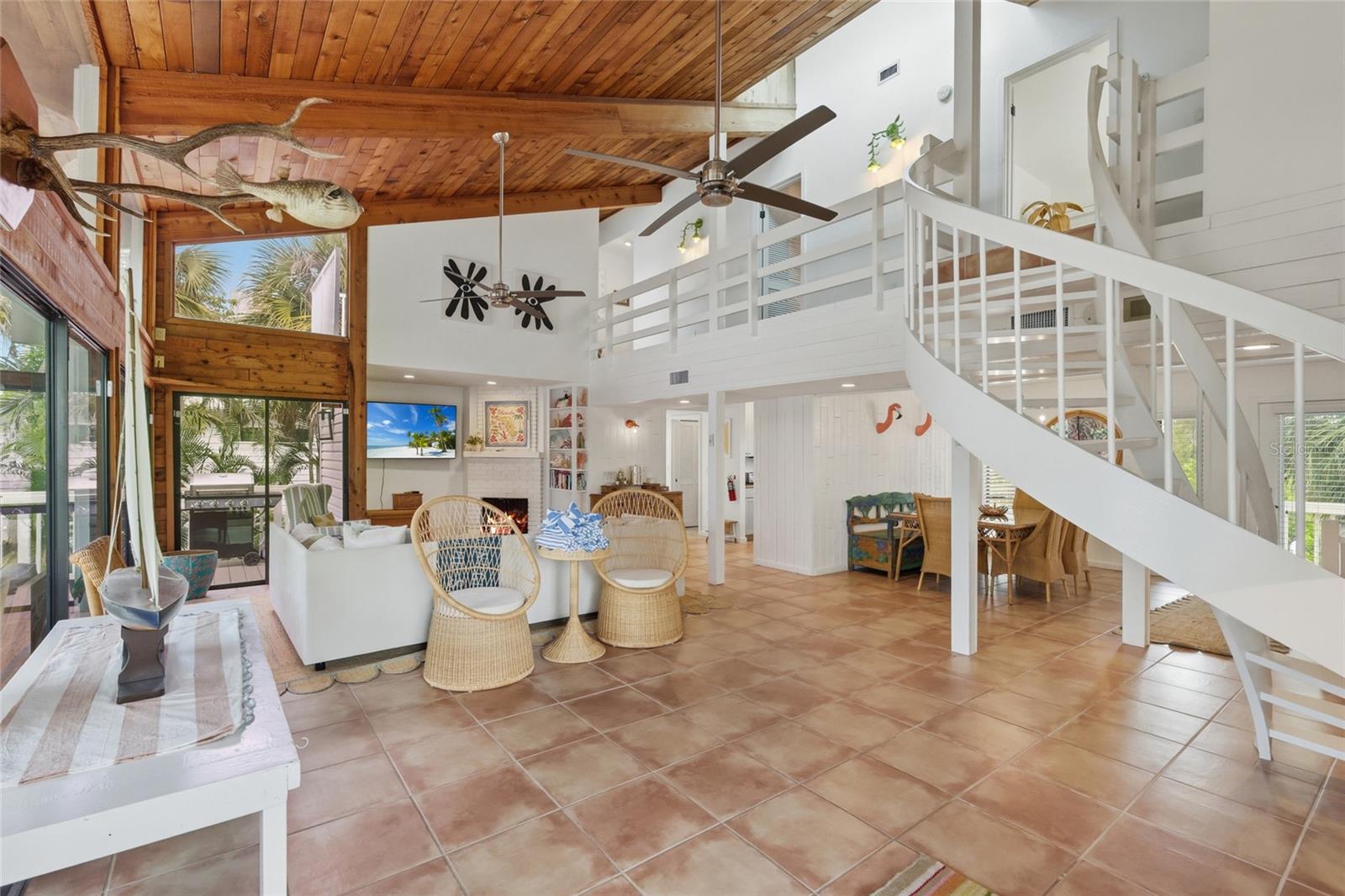 Image 8 of 44 For 727 Jacaranda Road