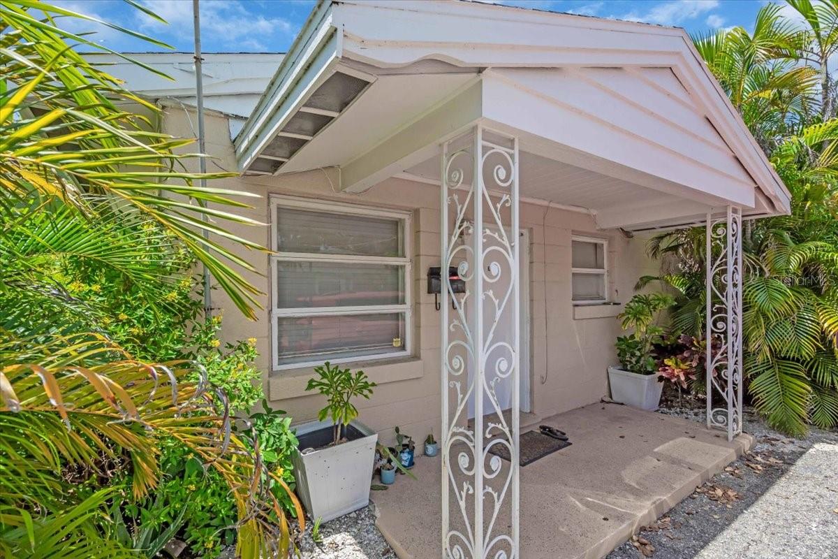 Listing photo id 23 for 1761 Siesta Drive