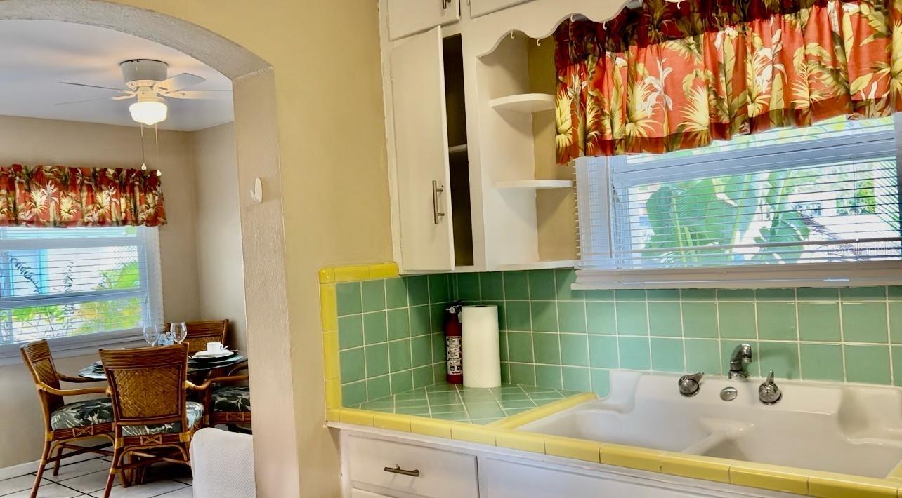 Listing photo id 24 for 1761 Siesta Drive