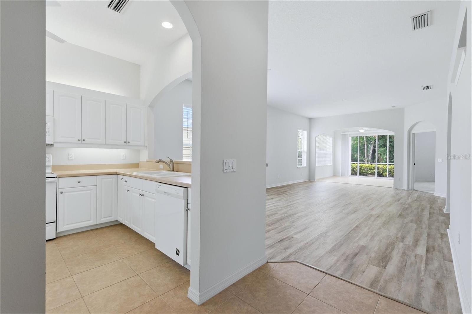 Image 10 of 52 For 1622 Monarch Drive 1622