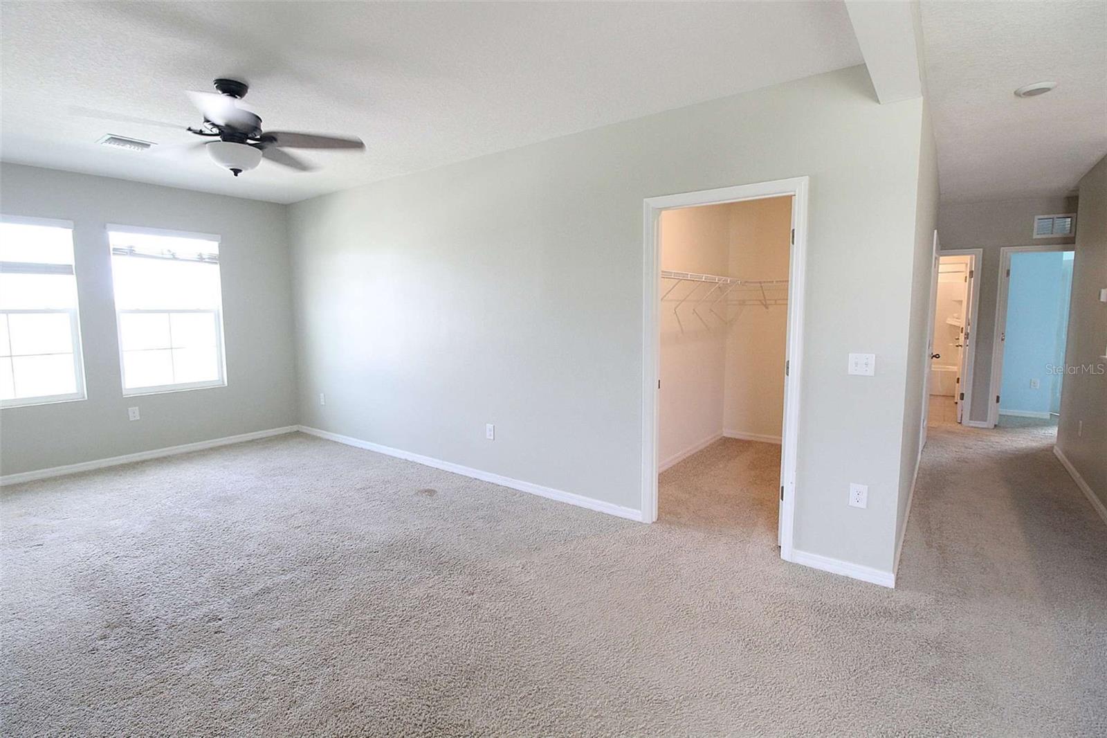 Image 12 of 41 For 16474 Woodside Glen