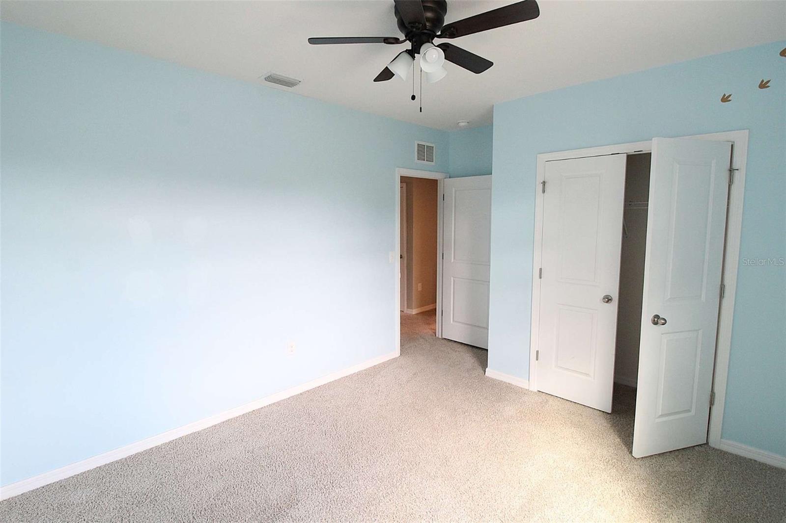 Image 17 of 41 For 16474 Woodside Glen