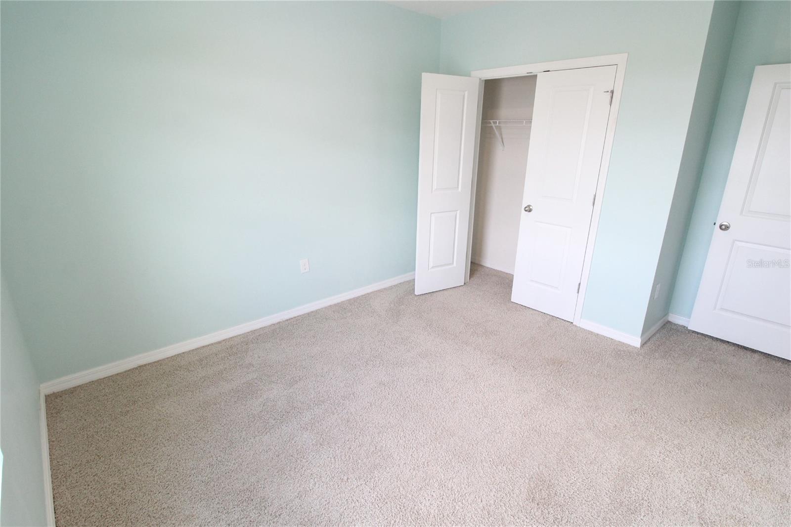 Image 20 of 41 For 16474 Woodside Glen