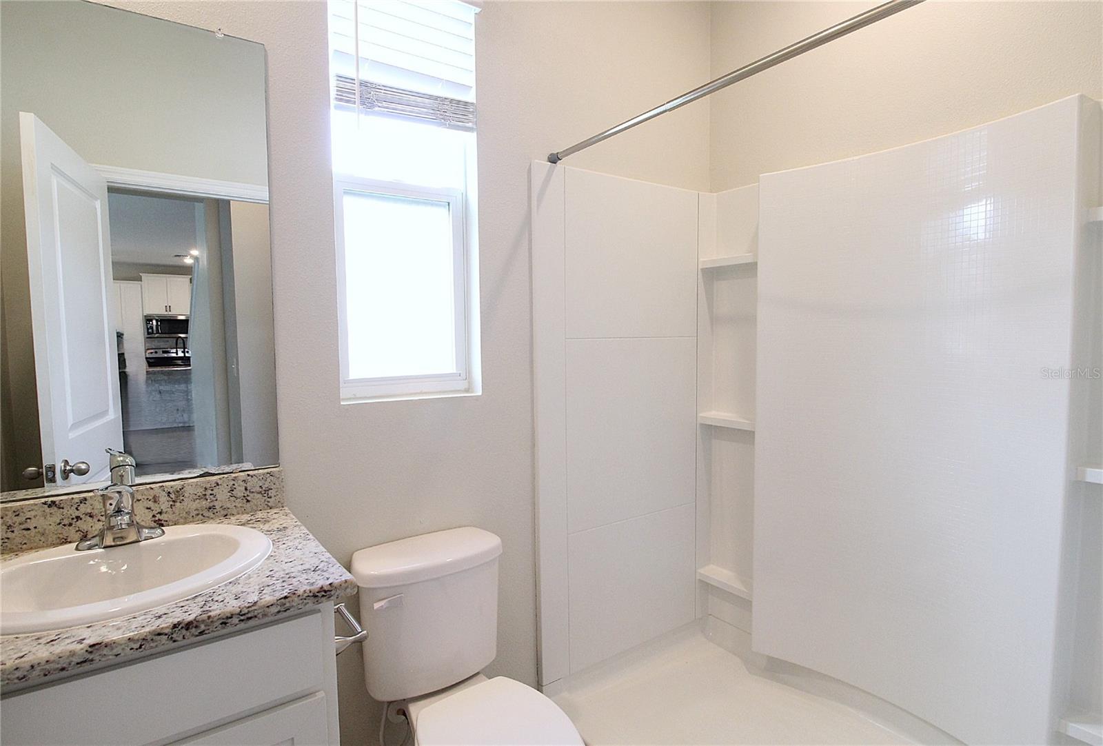 Image 30 of 41 For 16474 Woodside Glen