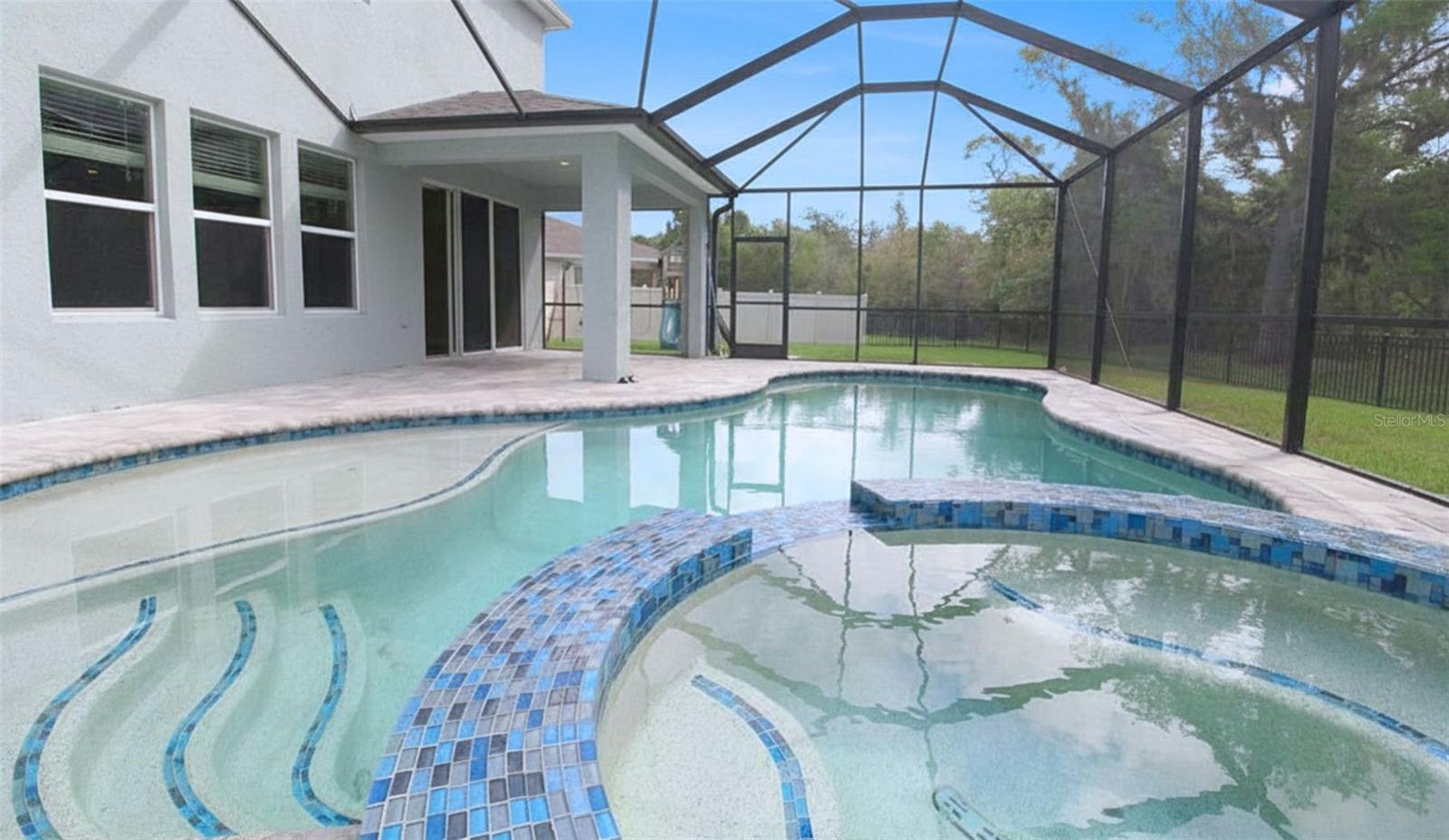 Image 39 of 41 For 16474 Woodside Glen