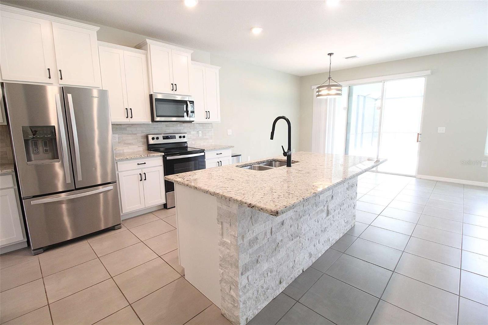 Image 7 of 41 For 16474 Woodside Glen