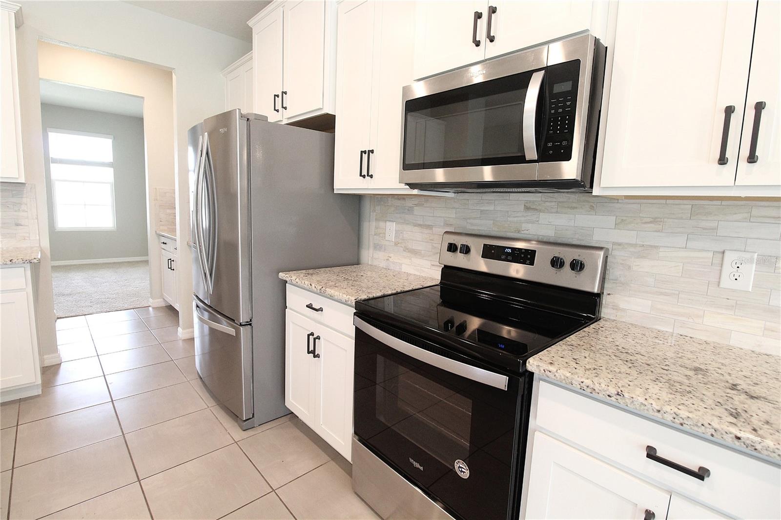 Image 8 of 41 For 16474 Woodside Glen