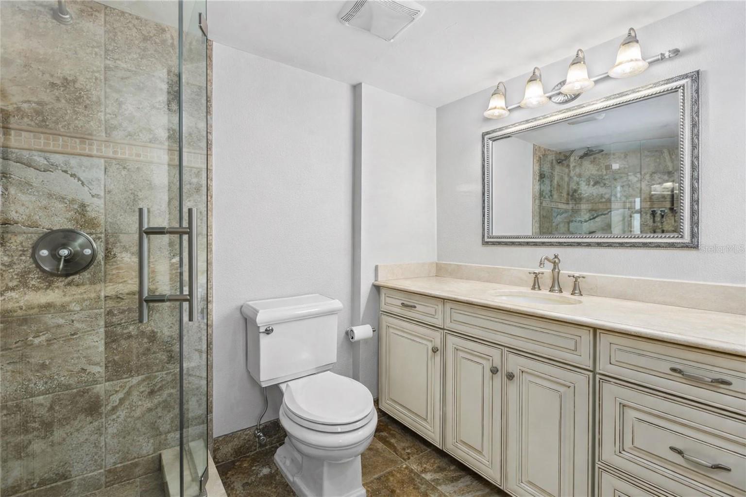 Image 12 of 18 For 435 Gulfstream Avenue 1103