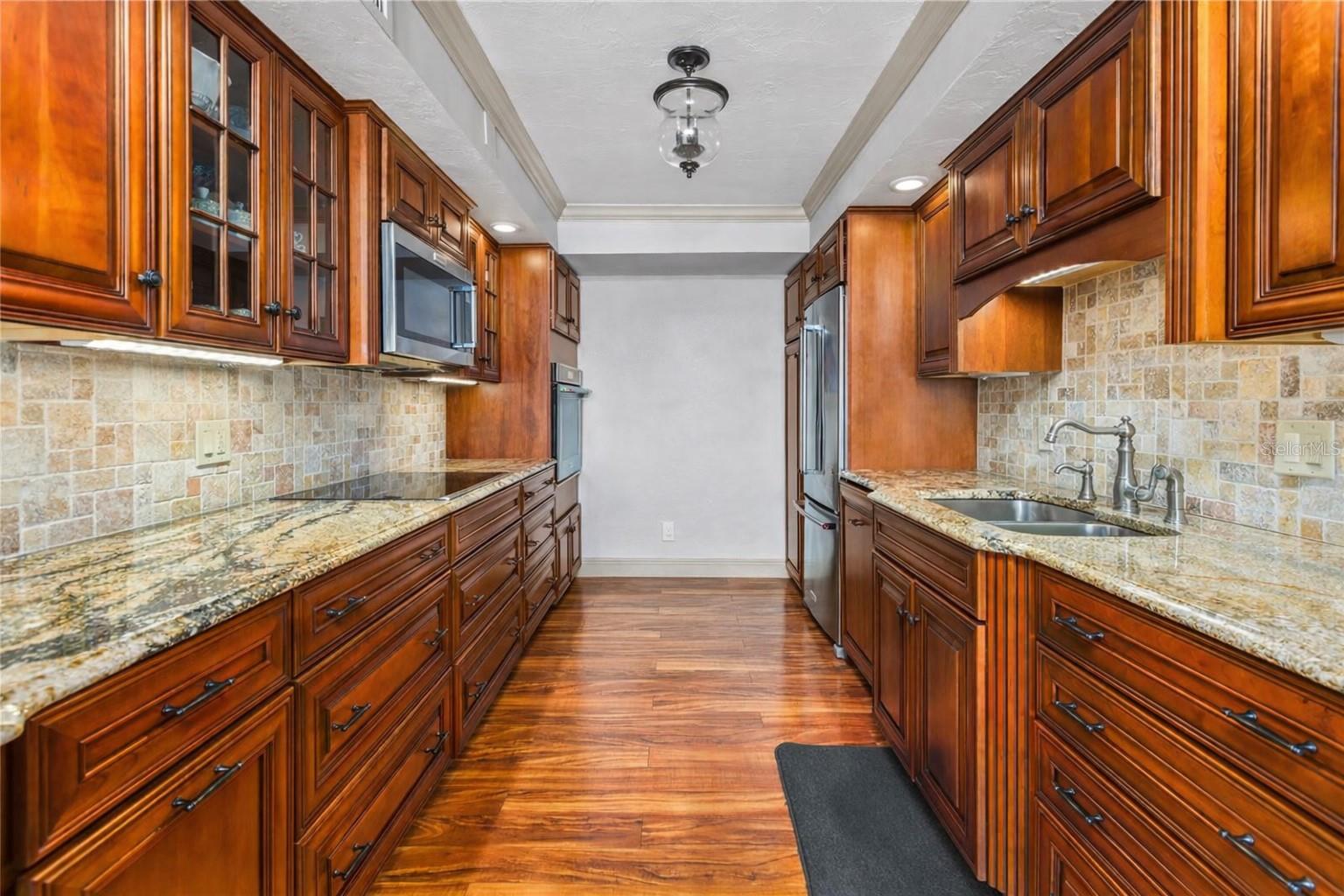 Image 5 of 18 For 435 Gulfstream Avenue 1103