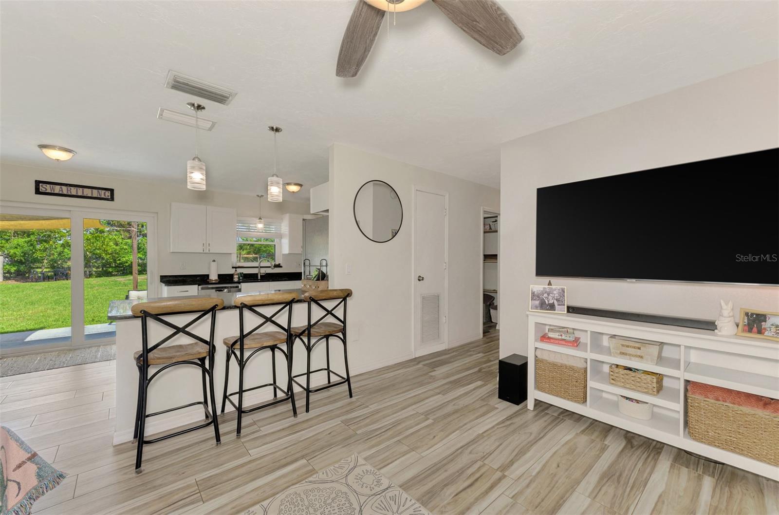 Image 17 of 56 For 5807 28th Avenue Drive E