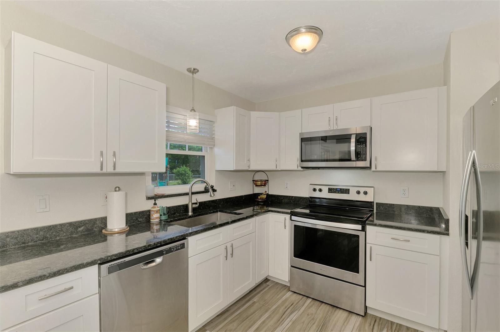 Image 24 of 56 For 5807 28th Avenue Drive E