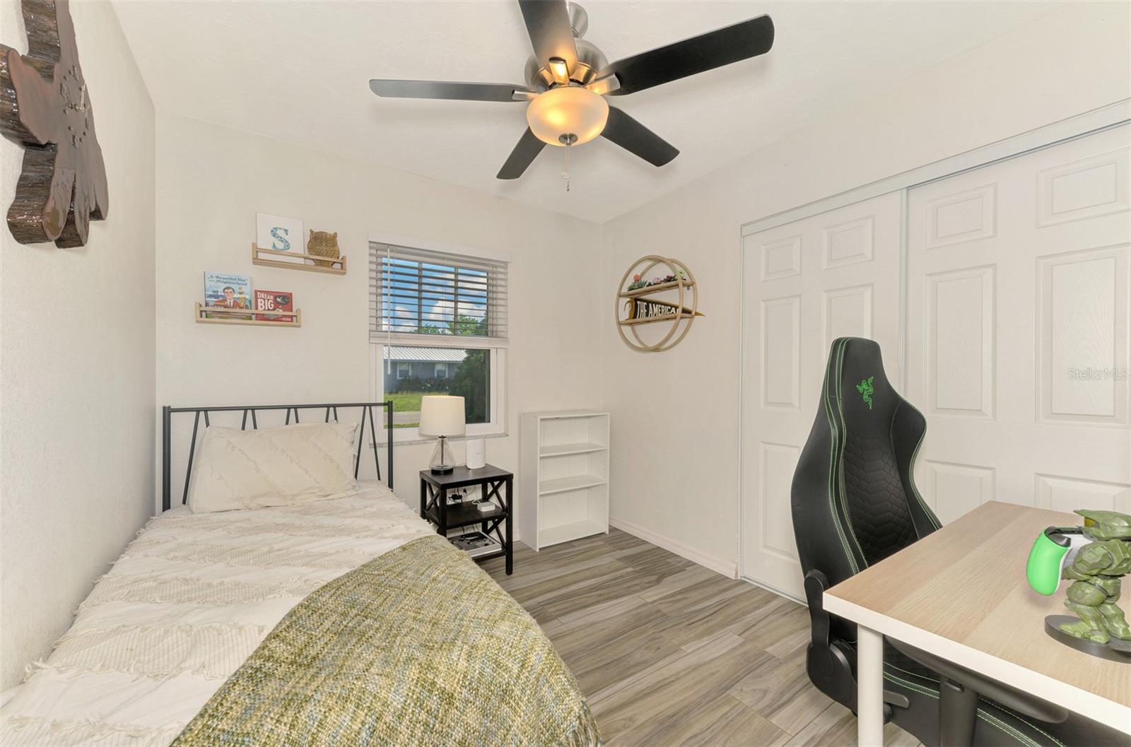 Image 35 of 56 For 5807 28th Avenue Drive E