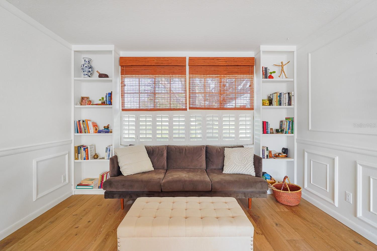 Image 12 of 37 For 216 Matisse Circle N