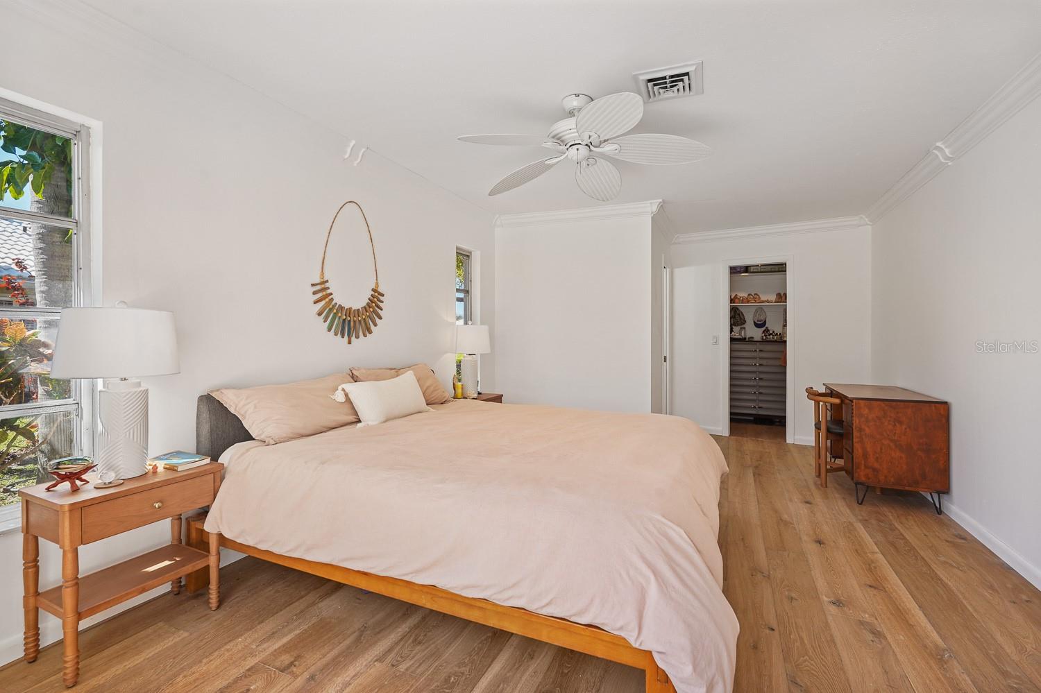 Image 18 of 37 For 216 Matisse Circle N