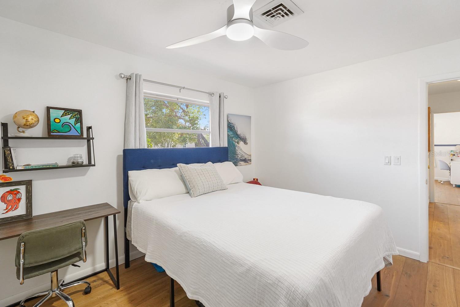 Image 25 of 37 For 216 Matisse Circle N