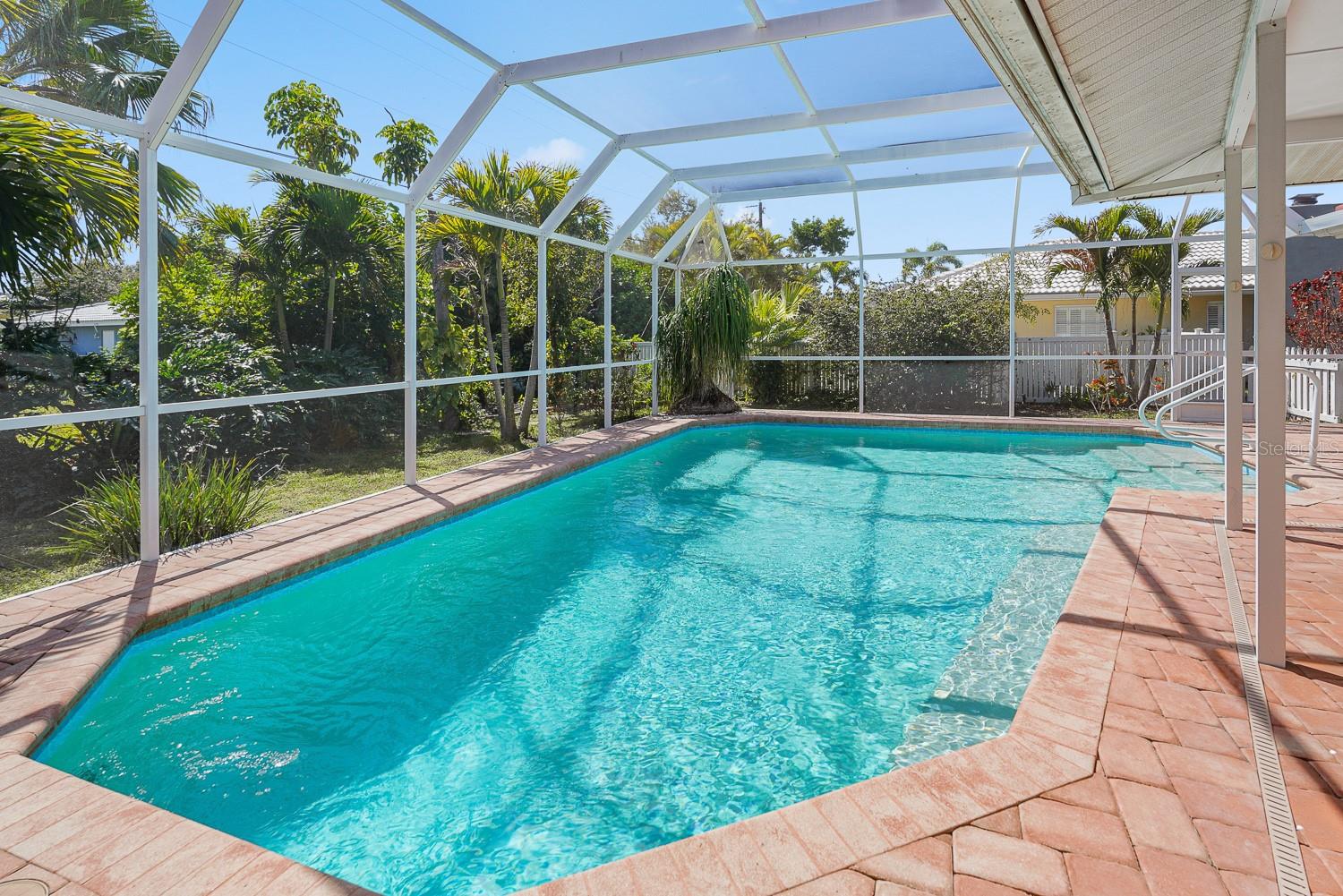 Image 3 of 37 For 216 Matisse Circle N