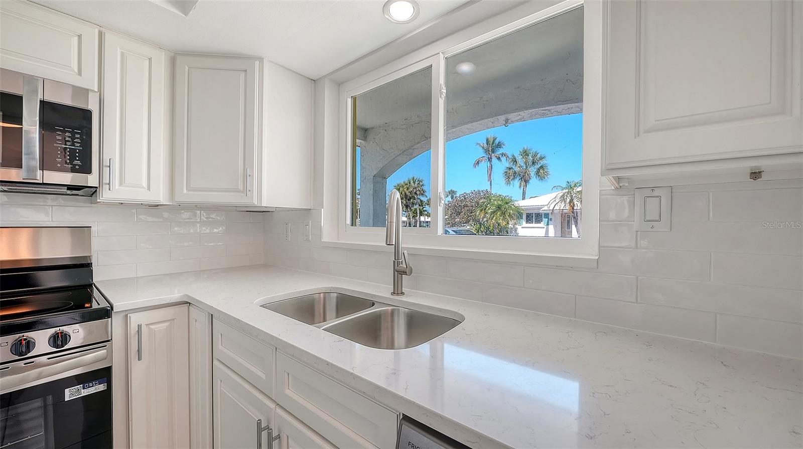 Image 11 of 72 For 554 Spanish Drive S