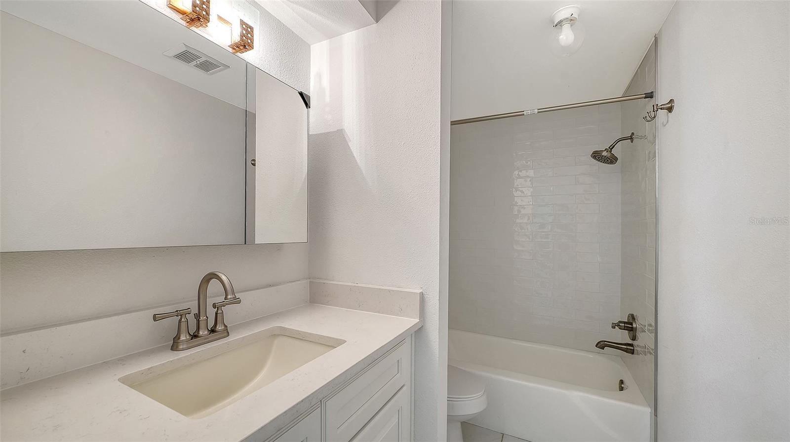 Image 27 of 72 For 554 Spanish Drive S