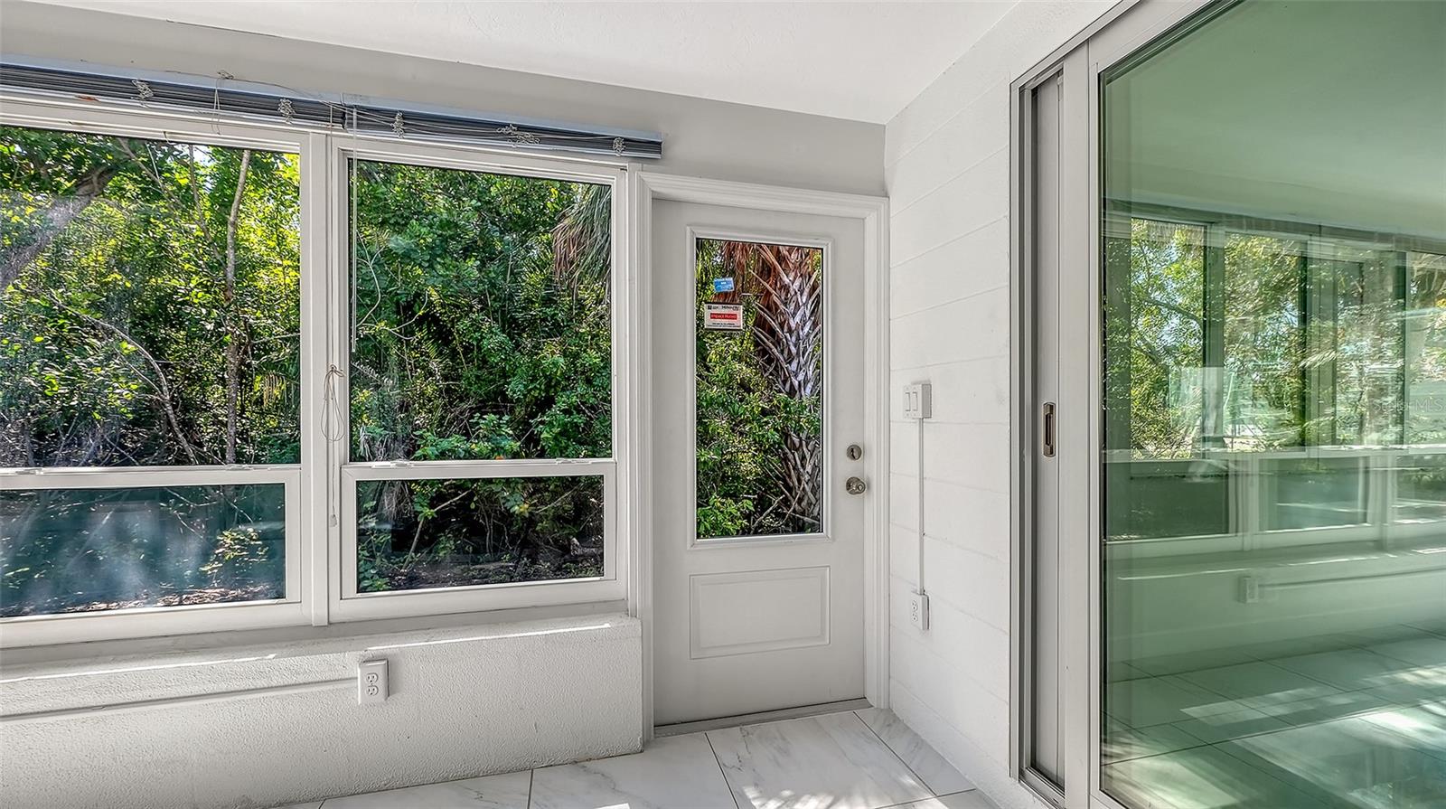 Image 32 of 72 For 554 Spanish Drive S