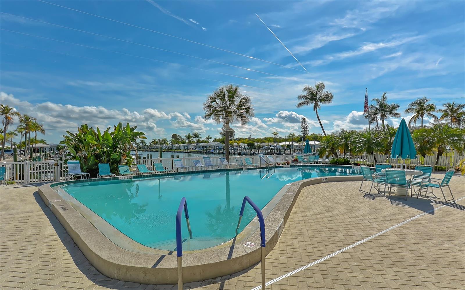 Image 44 of 72 For 554 Spanish Drive S