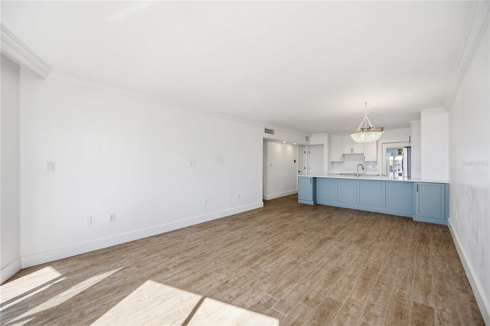 Image 14 of 52 For 769 John Ringling Boulevard 2