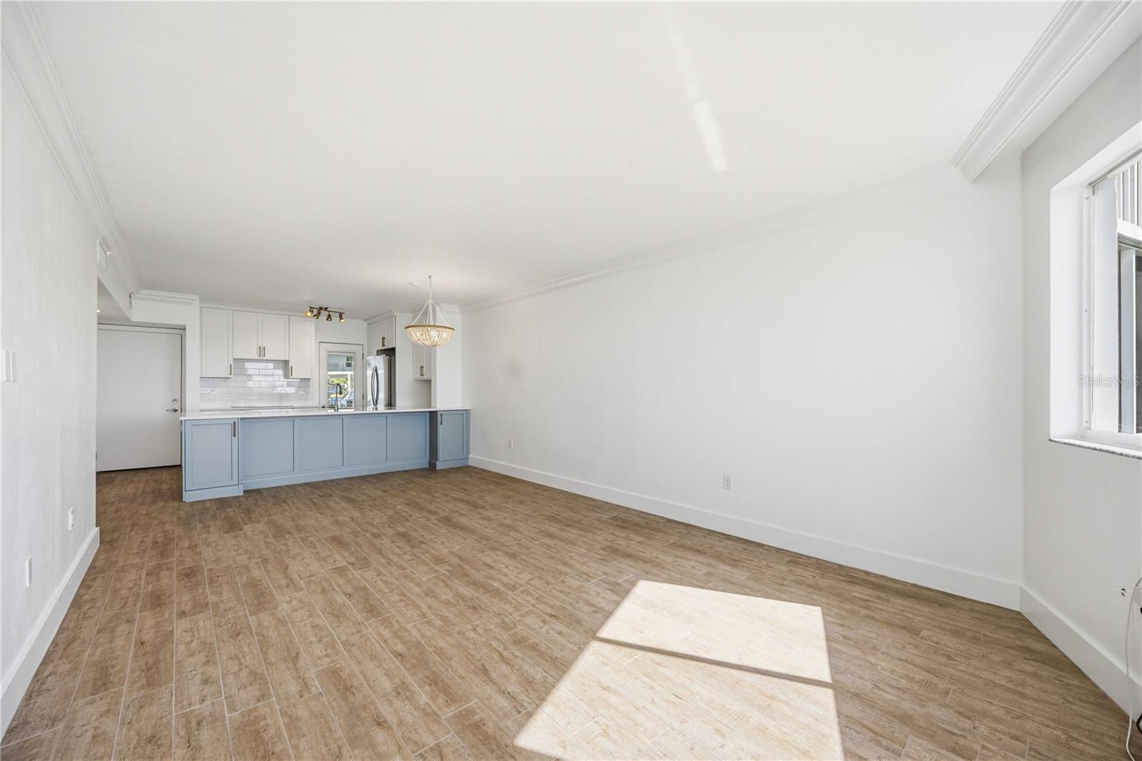 Image 15 of 52 For 769 John Ringling Boulevard 2