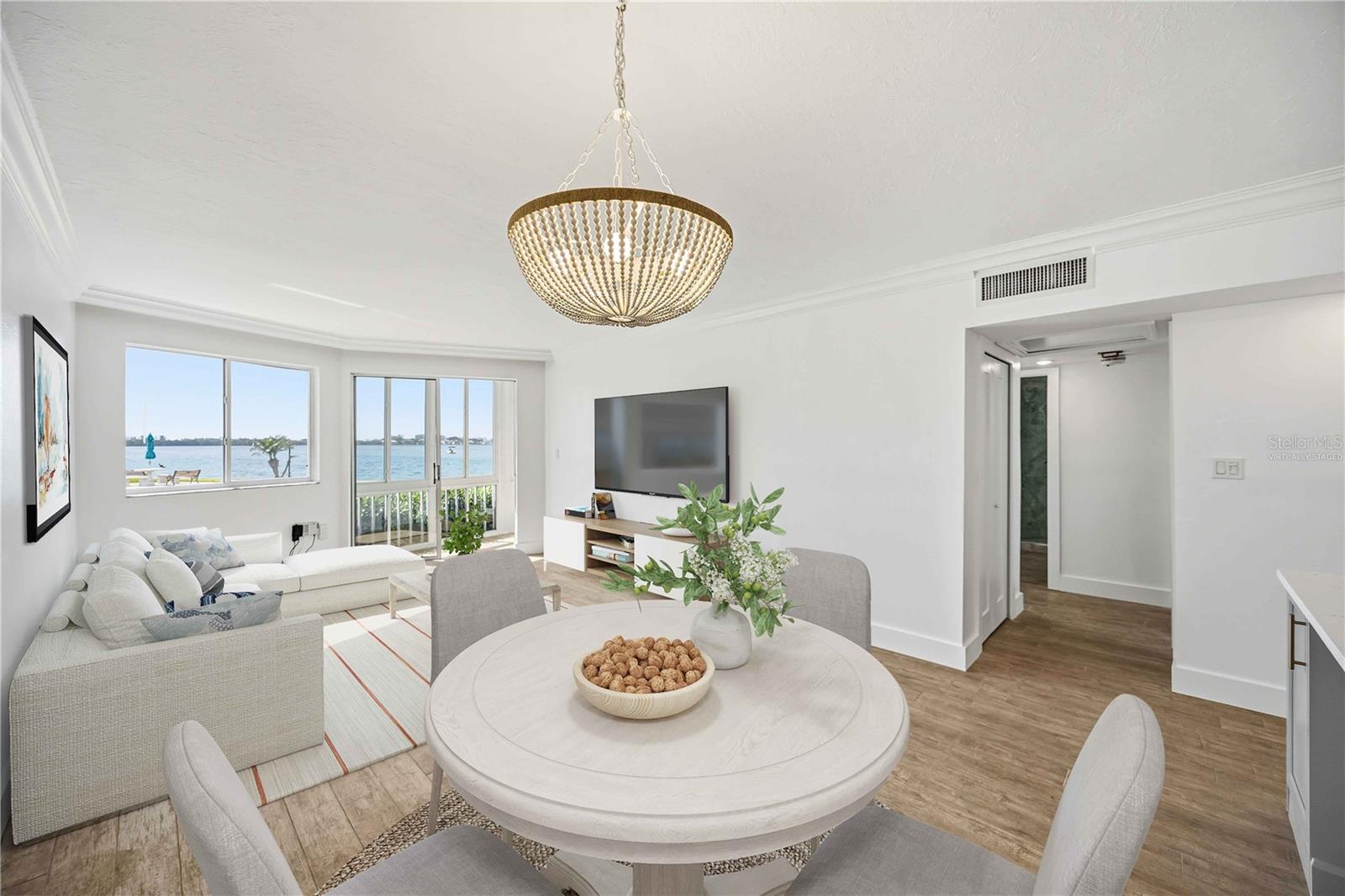 Image 17 of 52 For 769 John Ringling Boulevard 2