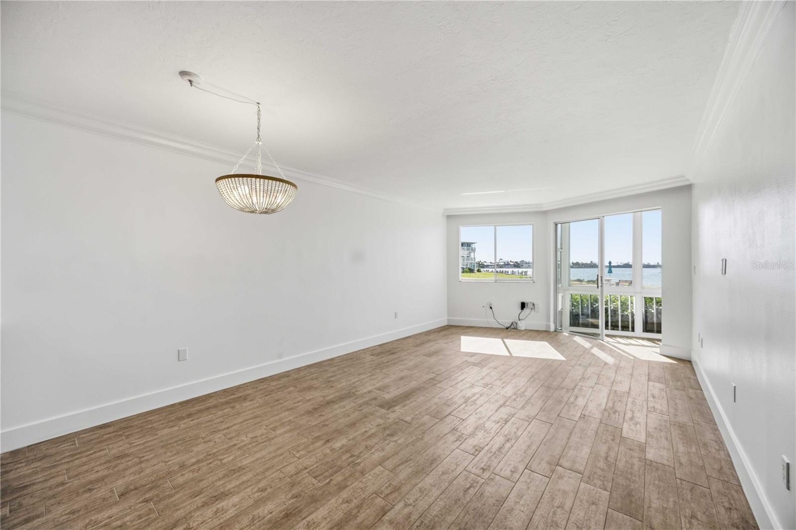 Image 18 of 52 For 769 John Ringling Boulevard 2