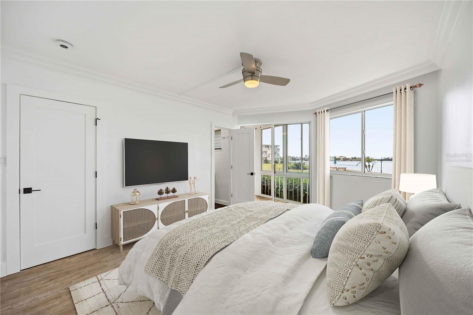 Image 26 of 52 For 769 John Ringling Boulevard 2