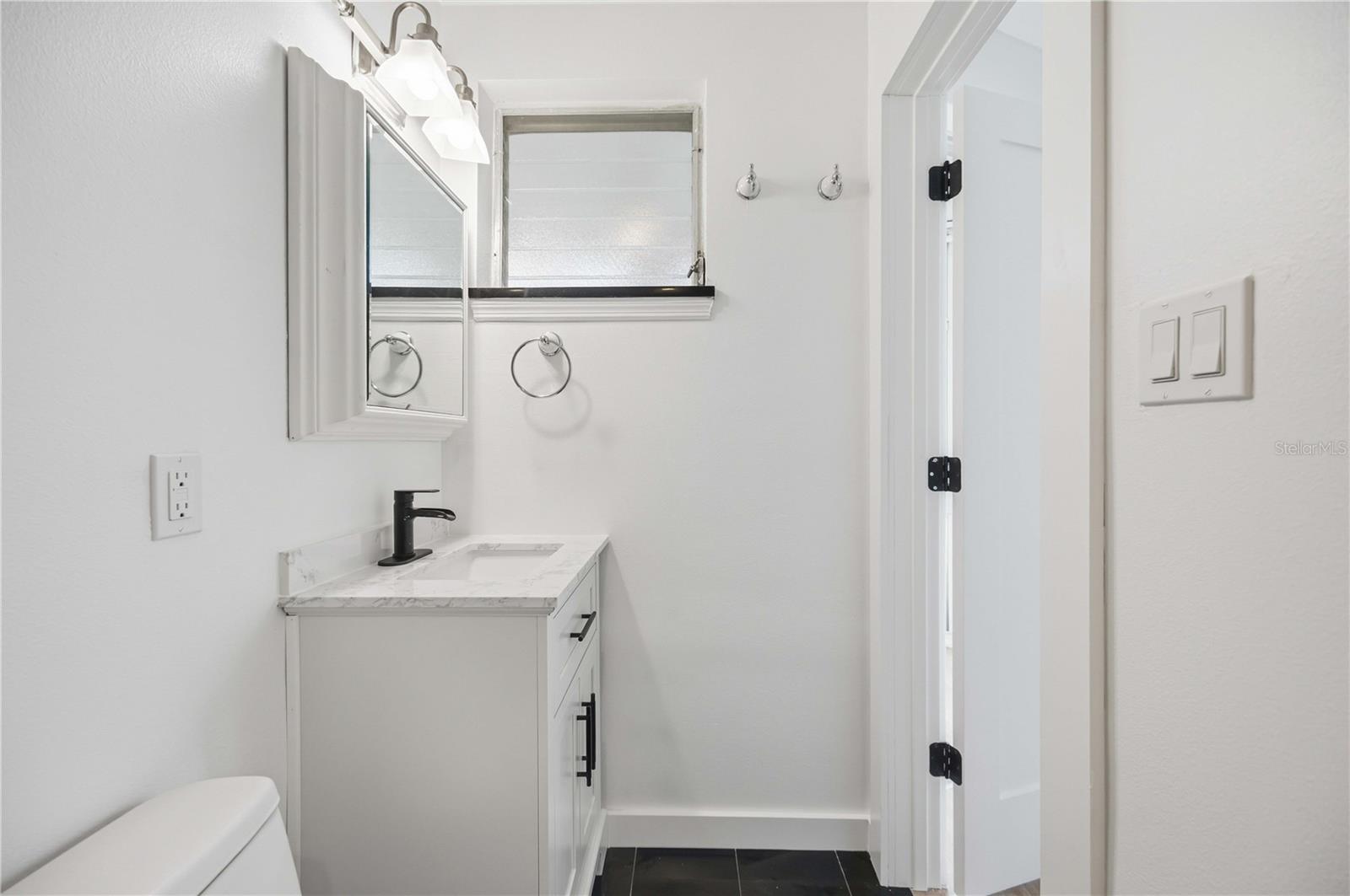 Image 29 of 52 For 769 John Ringling Boulevard 2