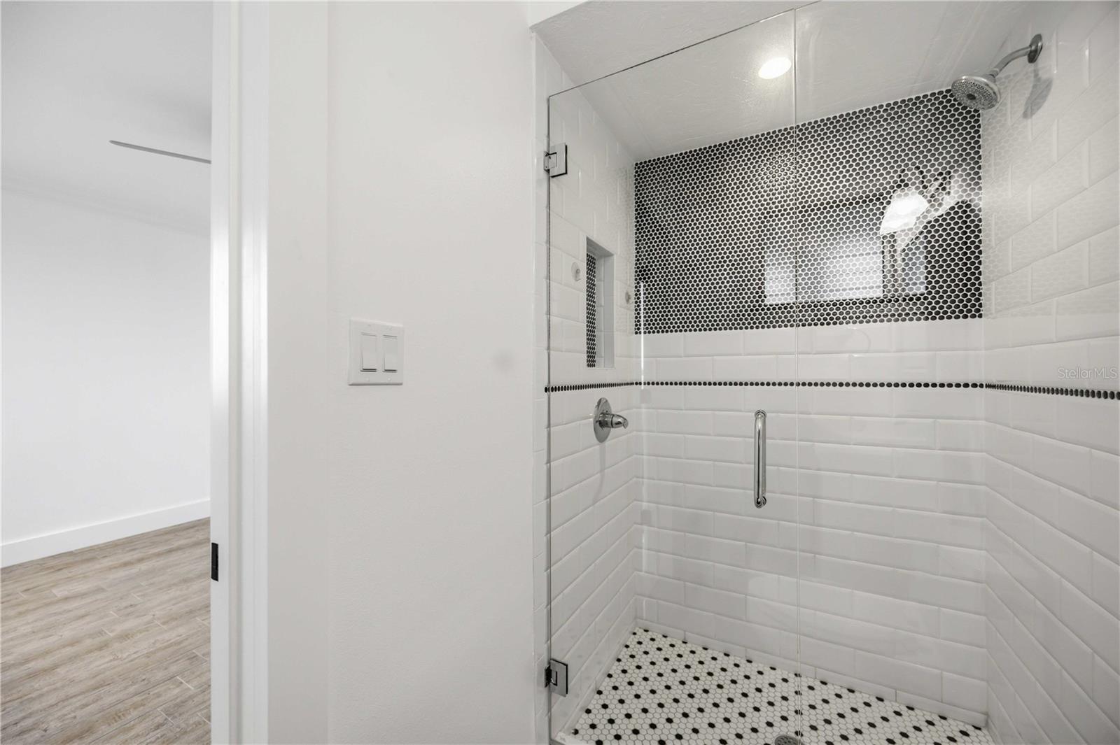 Image 30 of 52 For 769 John Ringling Boulevard 2