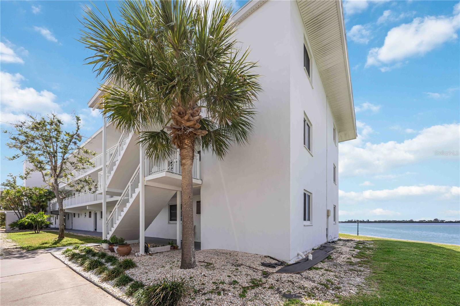 Image 40 of 52 For 769 John Ringling Boulevard 2