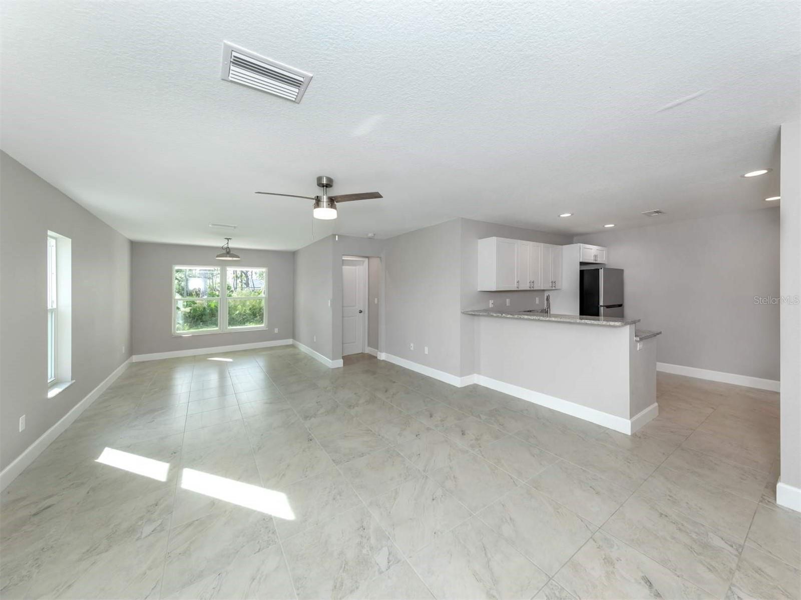 Image 5 of 20 For 12063 Henley Avenue