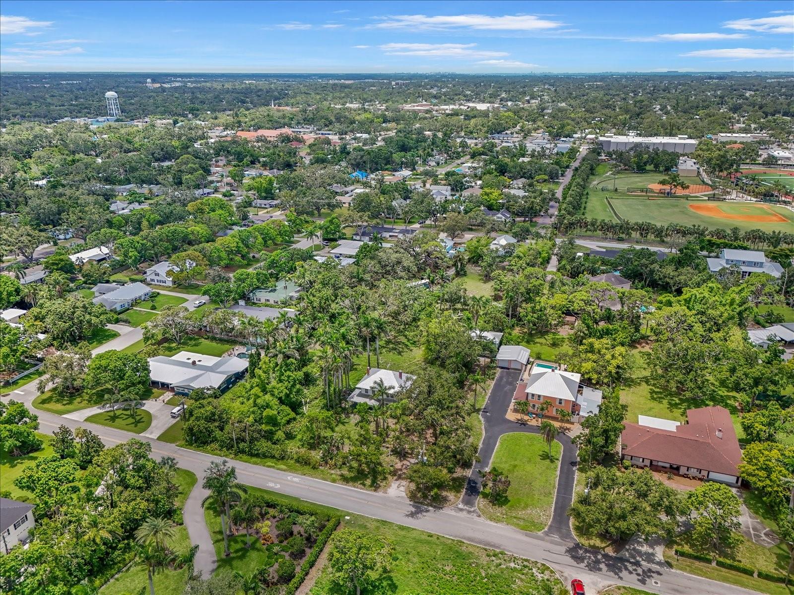 Image 4 of 12 For 3601 Riverview Boulevard