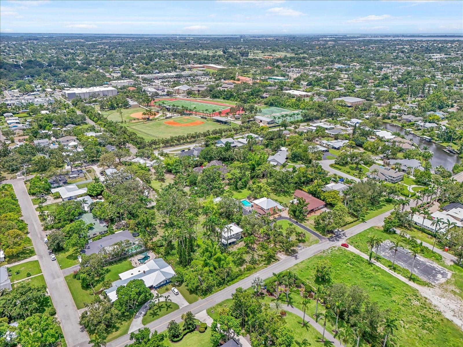 Image 9 of 12 For 3601 Riverview Boulevard