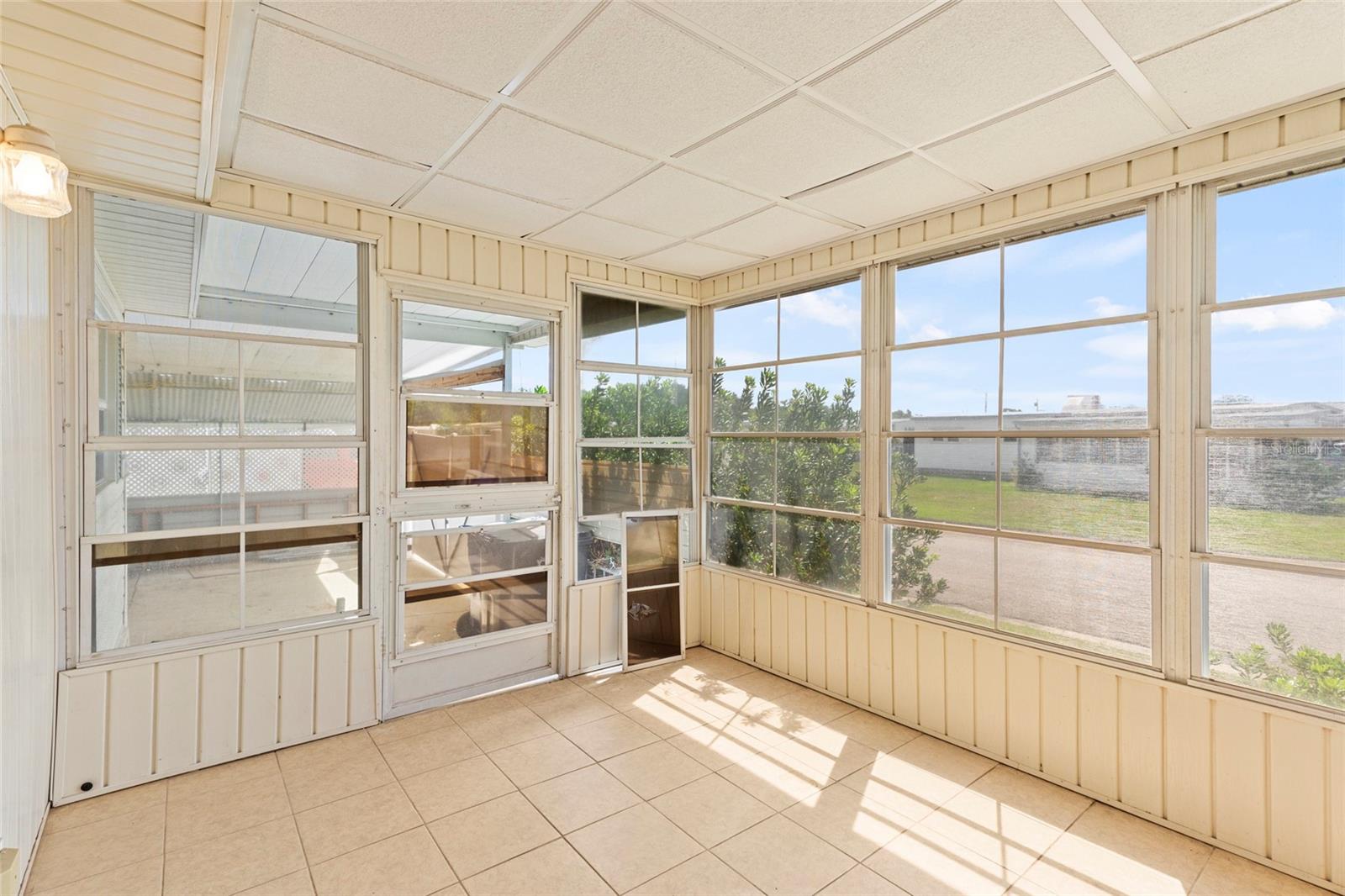 Image 18 of 30 For 4404 12th Street Court E