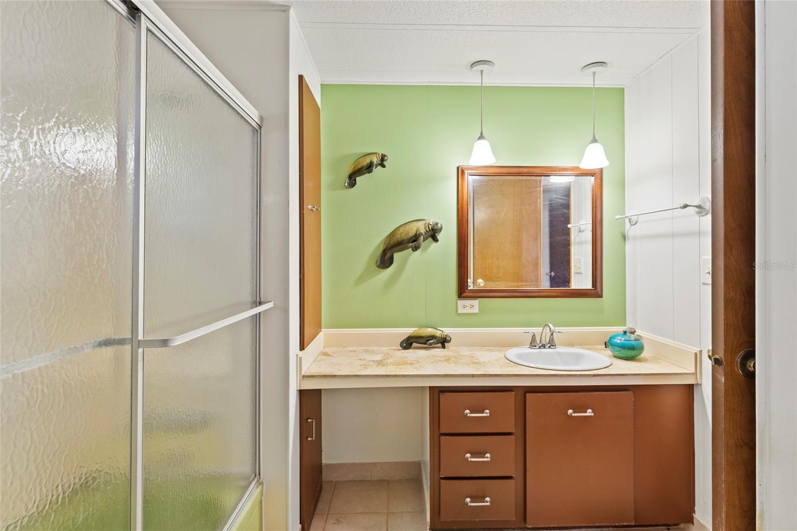 Image 21 of 30 For 4404 12th Street Court E