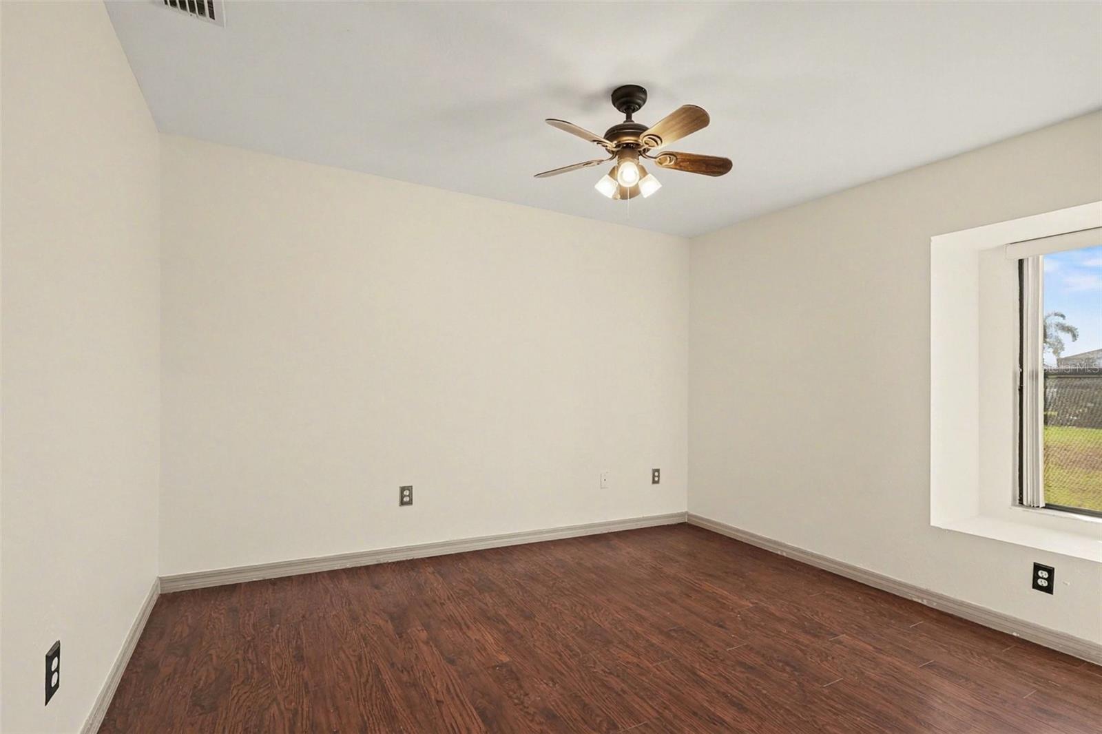 Image 18 of 34 For 2725 28th Place